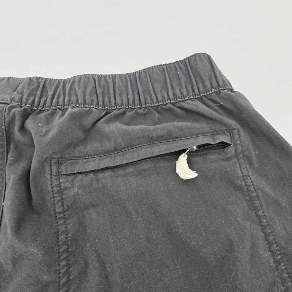 The North Face Mens Shorts Gray Medium Drawstring Elastic Waist Cotton Nylon
